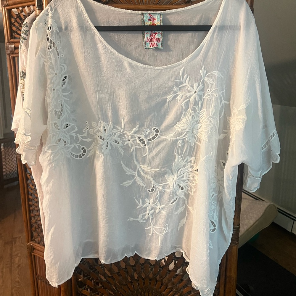JOHNNY WAS Embroidered Bohemian Top Large